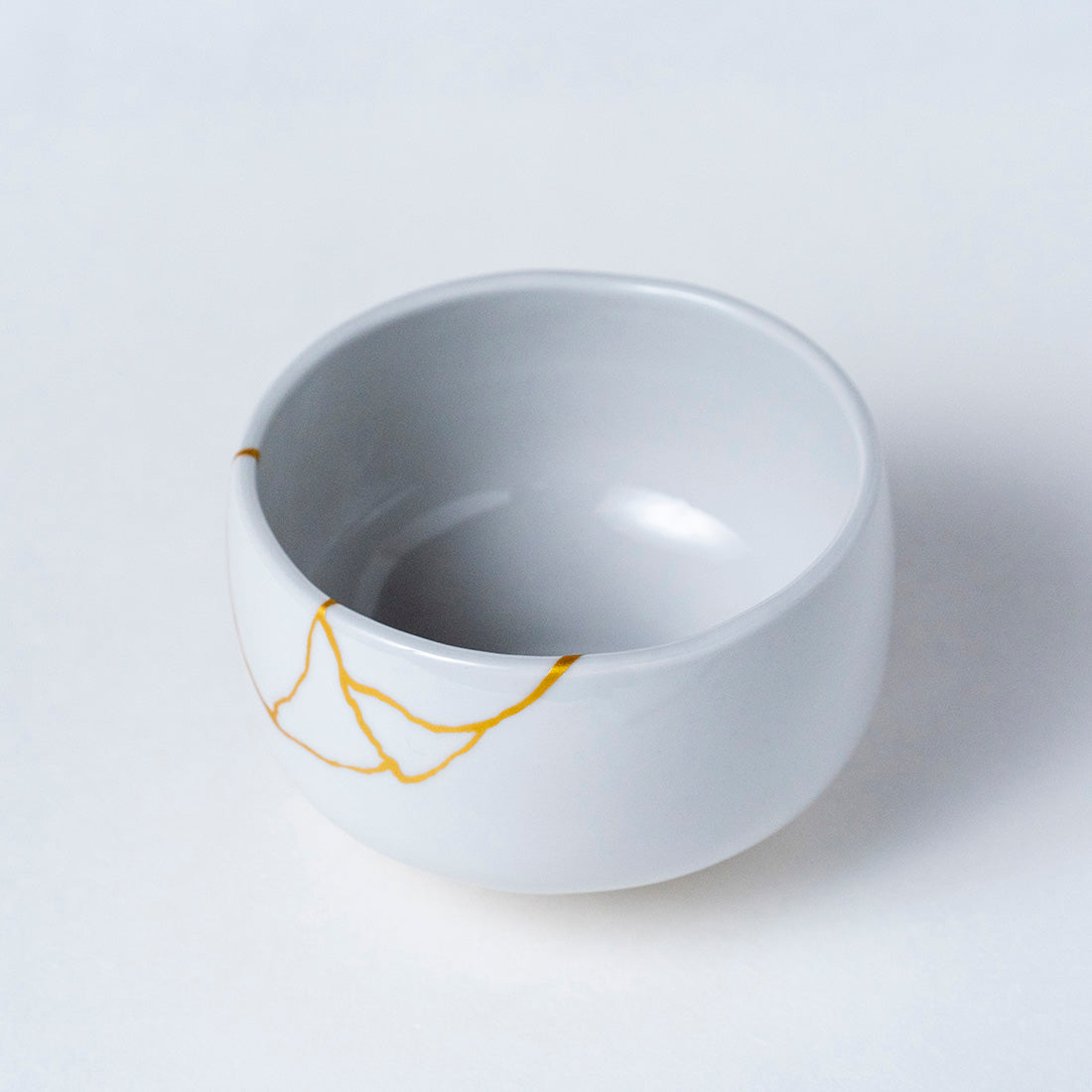 Chawan - Japanese Tea Bowl, Tenmoku kintsugi style (white)